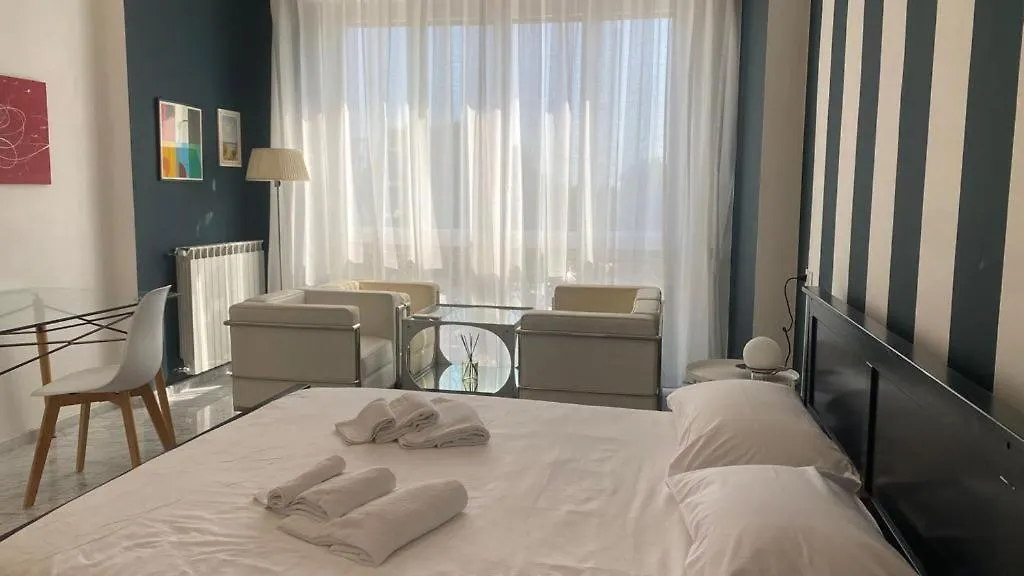 Stupenda Camera Vista Mare Con Finiture Di Lusso Marina Di Carrara Guest house